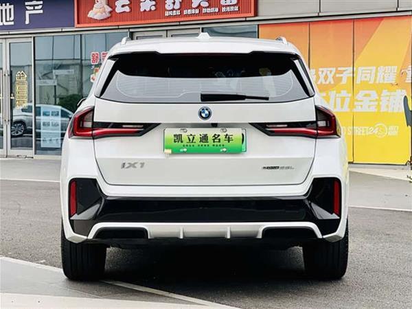 宝马iX1 2023款 eDrive25L M运动套装
