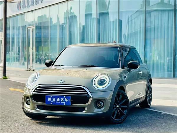 MINI 2019款 1.5T COOPER 艺术家