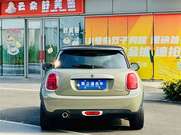 MINI 2019款 1.5T COOPER 艺术家