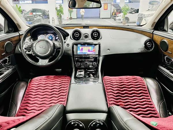 捷豹XJ 2016款 XJL 3.0 SC 四驱全景商务版