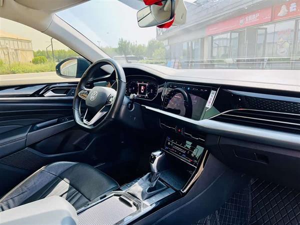 帕萨特 2023款 330TSI 豪华版