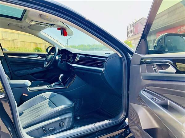 帕萨特 2023款 330TSI 豪华版