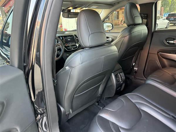 自由光 2020款 2.0T 两驱领先版