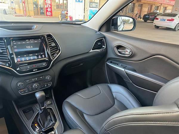 自由光 2020款 2.0T 两驱领先版