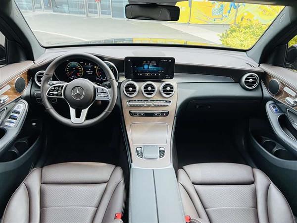 奔驰GLC 2020款 改款 GLC 300 L 4MATIC 动感型