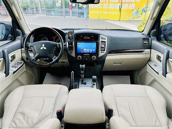 帕杰罗(进口)V97 2018款 3.8L 中东版