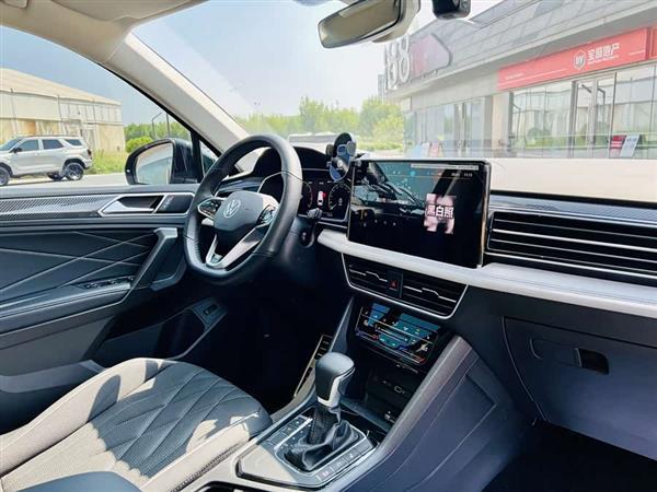 途观L 2023款 330TSI 自动两驱R-Line越享版