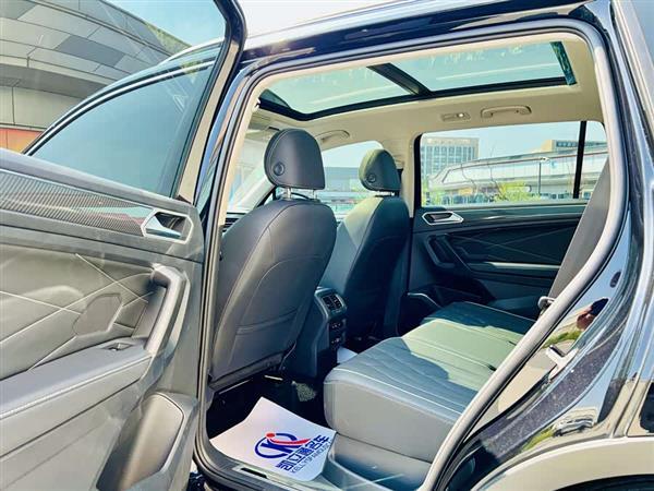 途观L 2023款 330TSI 自动两驱R-Line越享版