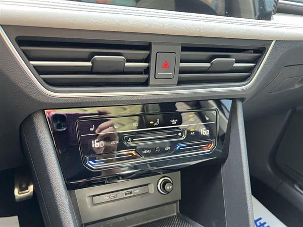 途观L 2023款 330TSI 自动两驱R-Line越享版
