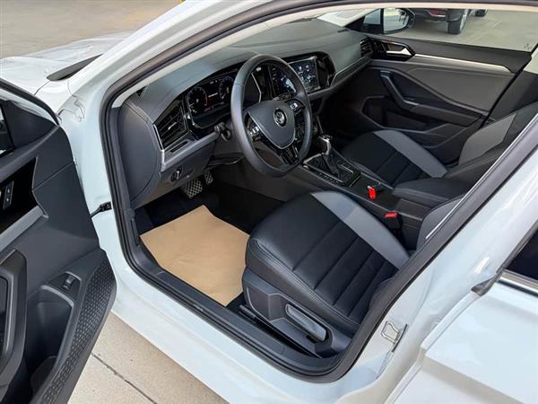 速腾 2022款 200TSI DSG超越版
