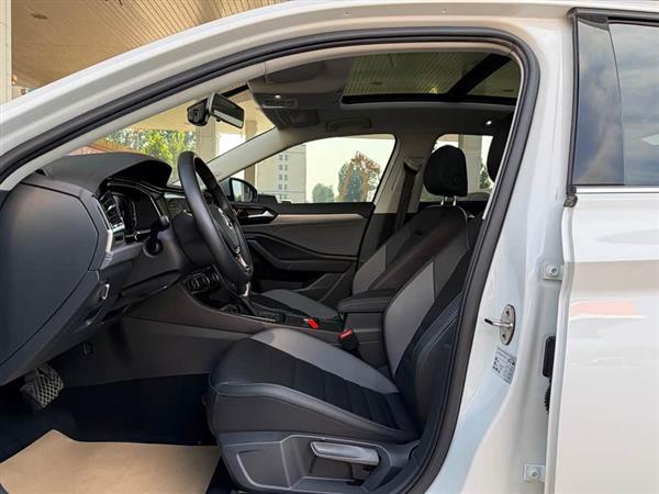 速腾 2022款 200TSI DSG超越版
