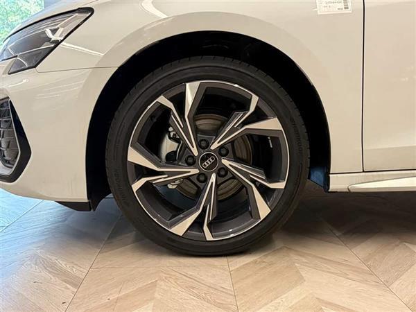 奥迪A3 2025款 Sportback 35TFSI 飞驰尊享型