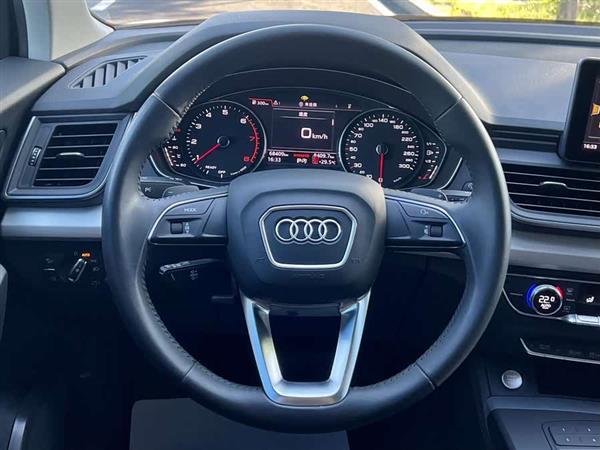 奥迪Q5L 2020款 40 TFSI 荣享进取型