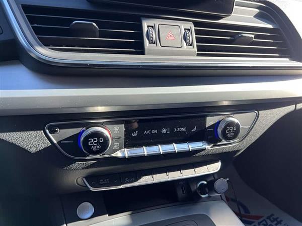 奥迪Q5L 2020款 40 TFSI 荣享进取型