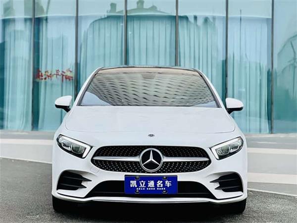 奔驰A级 2022款 改款二 A 200 L 运动轿车时尚型