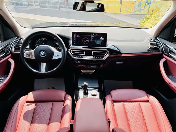宝马X3 2022款 改款 xDrive25i M运动套装