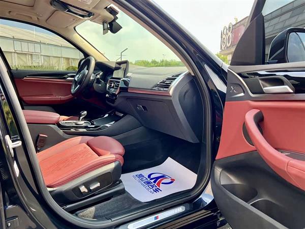 宝马X3 2022款 改款 xDrive25i M运动套装