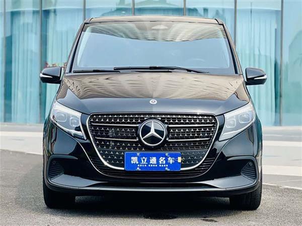 奔驰V级 2024款 V 300 领航版