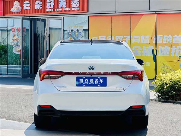 亚洲龙 2023款 双擎 2.5L XLE尊贵版