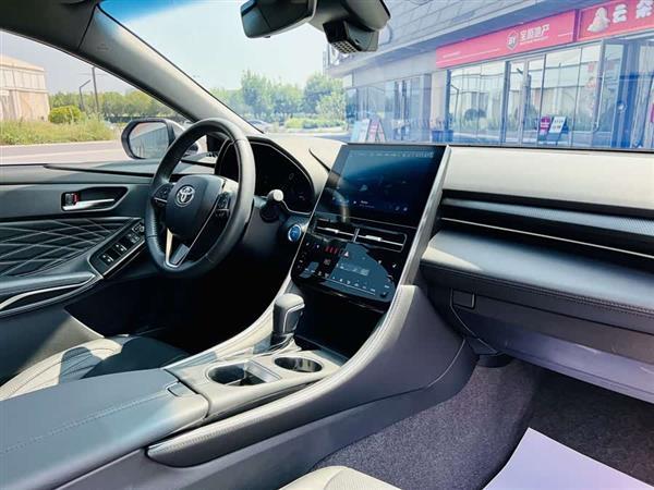 亚洲龙 2023款 双擎 2.5L XLE尊贵版