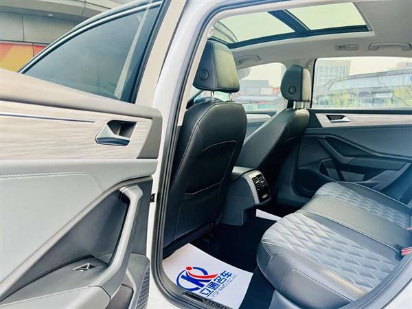 速腾 2023款 300TSI DSG超越版
