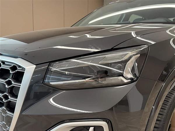 奥迪Q2L 2025款 35TFSI 时尚动感型