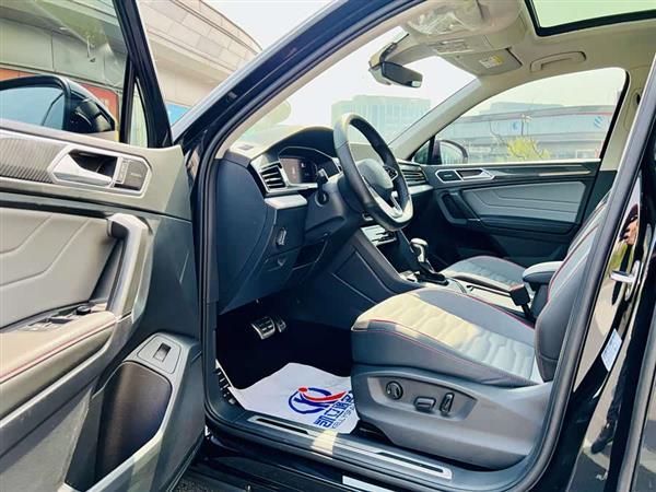 途观L 2022款 330TSI 自动两驱R-Line旗舰版