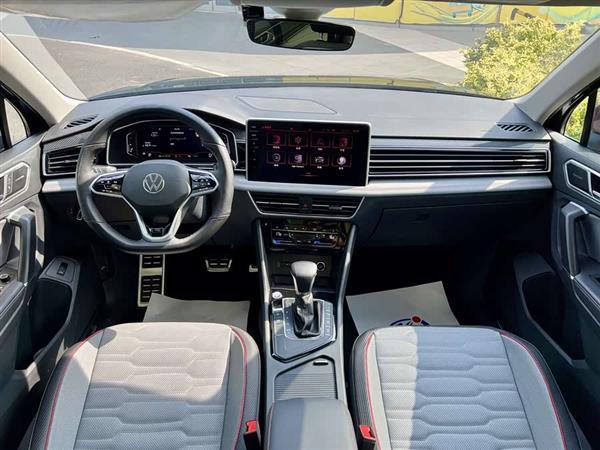 途观L 2022款 330TSI 自动两驱R-Line旗舰版