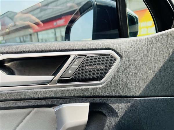 途观L 2022款 330TSI 自动两驱R-Line旗舰版