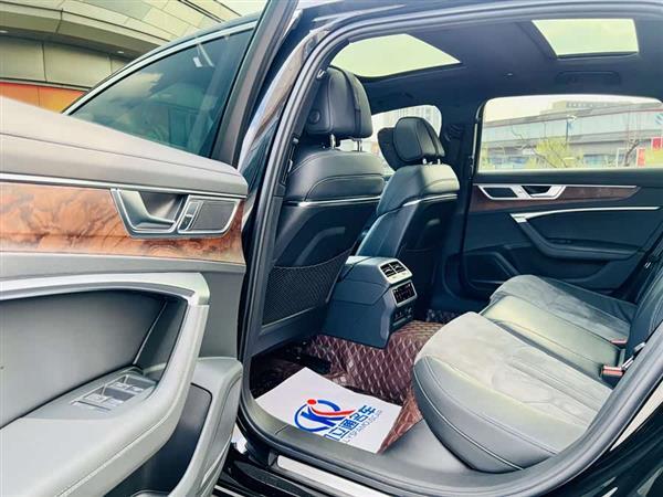 奥迪A6L 2023款 45 TFSI quattro 尊享动感型