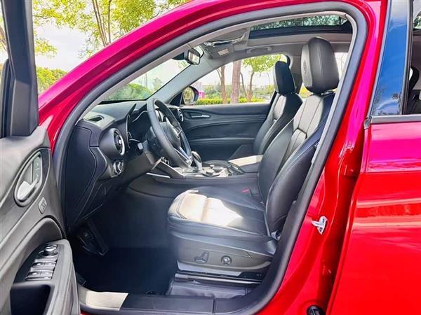 Stelvio斯坦维 2017款 2.0T 200HP 精英版