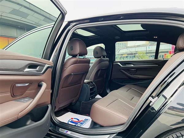 宝马5系新能源 2021款 535Le M运动套装