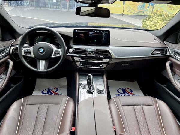 宝马5系新能源 2021款 535Le M运动套装