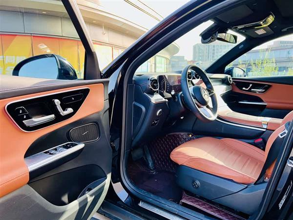 奔驰GLC 2023款 GLC 260 L 4MATIC 动感型 5座