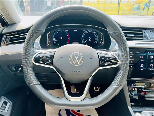 迈腾 2023款 200万辆纪念版 330TSI DSG豪华型