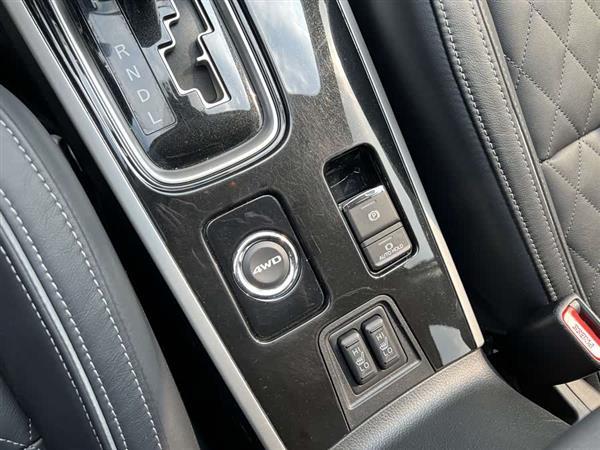 欧蓝德 2020款 2.4L 四驱致享版 7座