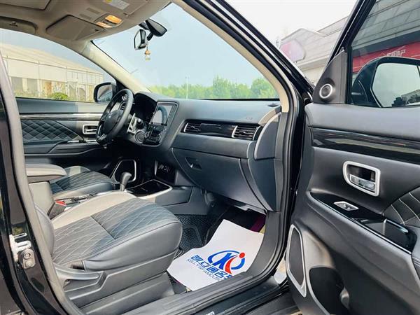 欧蓝德 2020款 2.4L 四驱致享版 7座