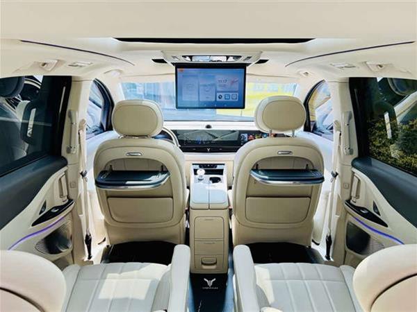 岚图梦想家 2024款 PHEV 超长续航尊贵版