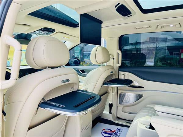 岚图梦想家 2024款 PHEV 超长续航尊贵版