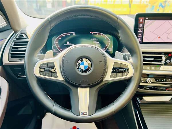 宝马X3 2022款 xDrive30i 领先型 M曜夜套装