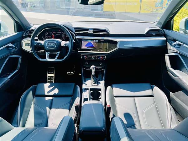 奥迪Q3 2024款 40 TFSI 时尚动感型