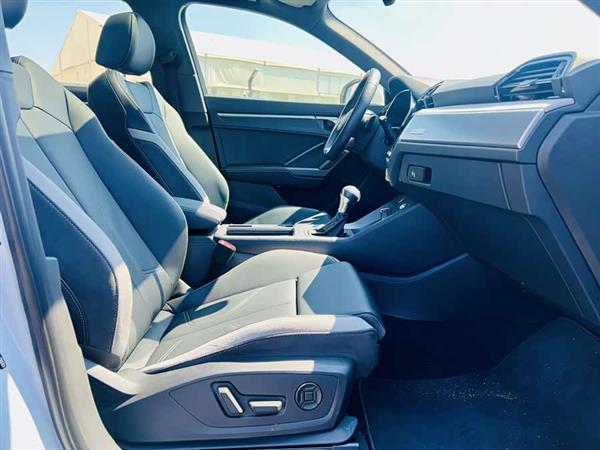 奥迪Q3 2024款 40 TFSI 时尚动感型