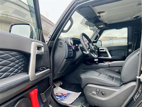 北京越野BJ40 2024款 2.0D 刀锋英雄荣耀版