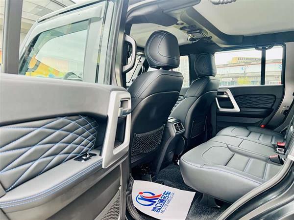 北京越野BJ40 2024款 2.0D 刀锋英雄荣耀版