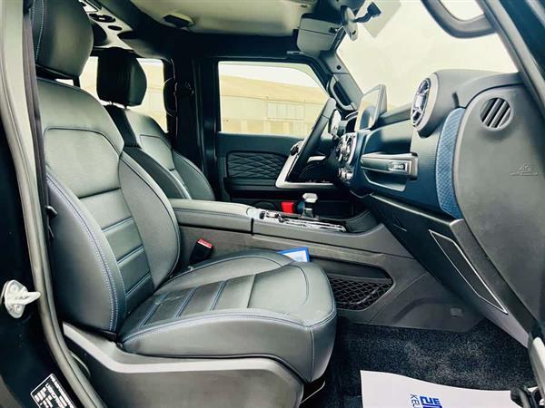 北京越野BJ40 2024款 2.0D 刀锋英雄荣耀版