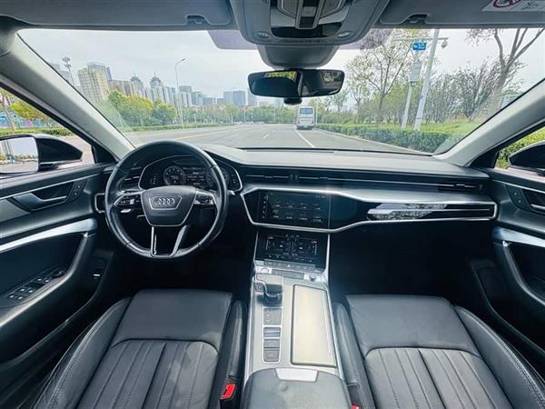 奥迪A6L 2019款 45 TFSI 臻选致雅型