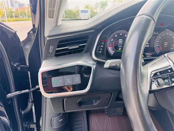 奥迪A6L 2019款 45 TFSI 臻选致雅型