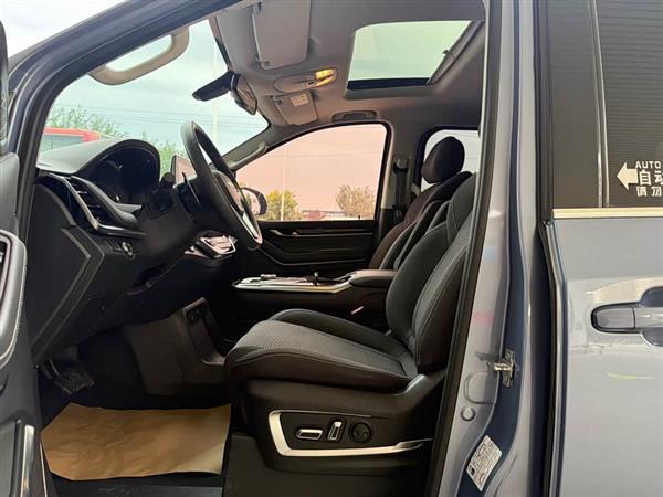 大通G20 2020款 2.0T 汽油自动豪华版