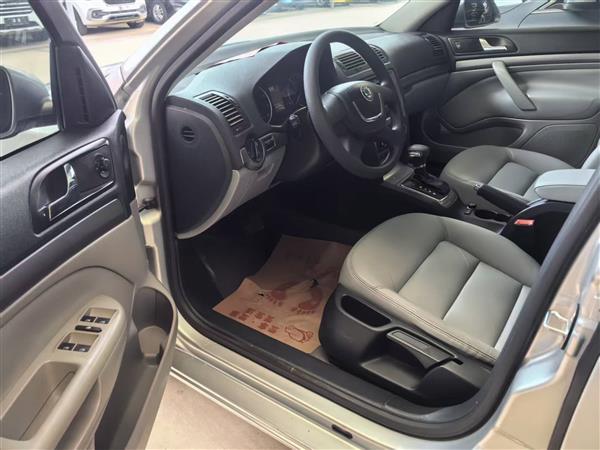 斯柯达 明锐 2012款 1.6L 自动逸俊版