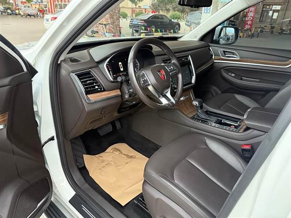 荣威RX8 2019款 30T 智联网两驱超群旗舰版